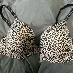 VS bra 38D